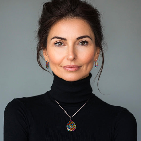 Radiant Pear Pendant (Kaleidescope)